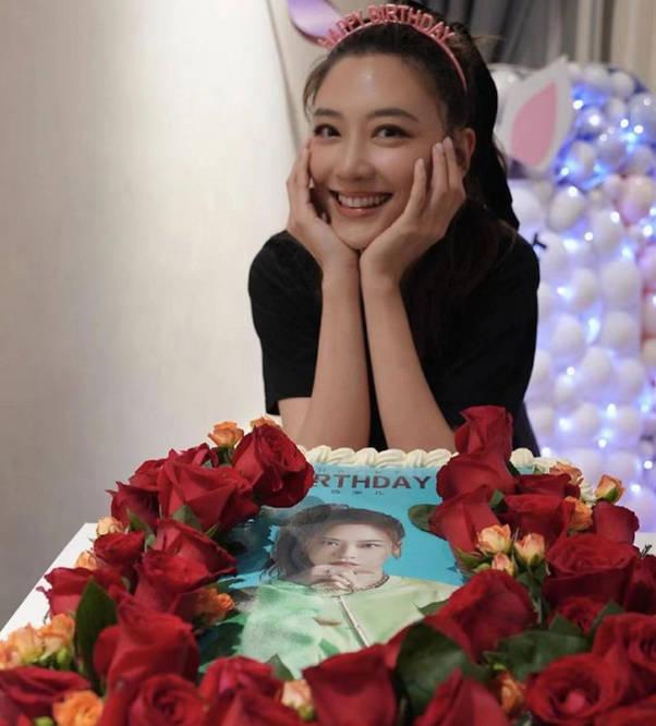 了解95后女孩开生日派对消费十几万，却想着让富二代买单，结果如何？的知识星球，探索无限知识宝藏！