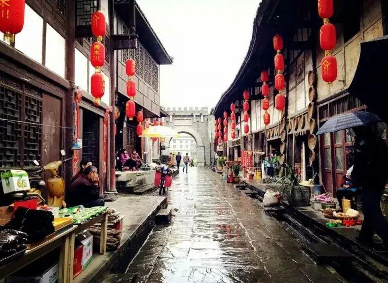 此人身居相位却清正廉明,穷到皇帝对他说:你要不贪点?