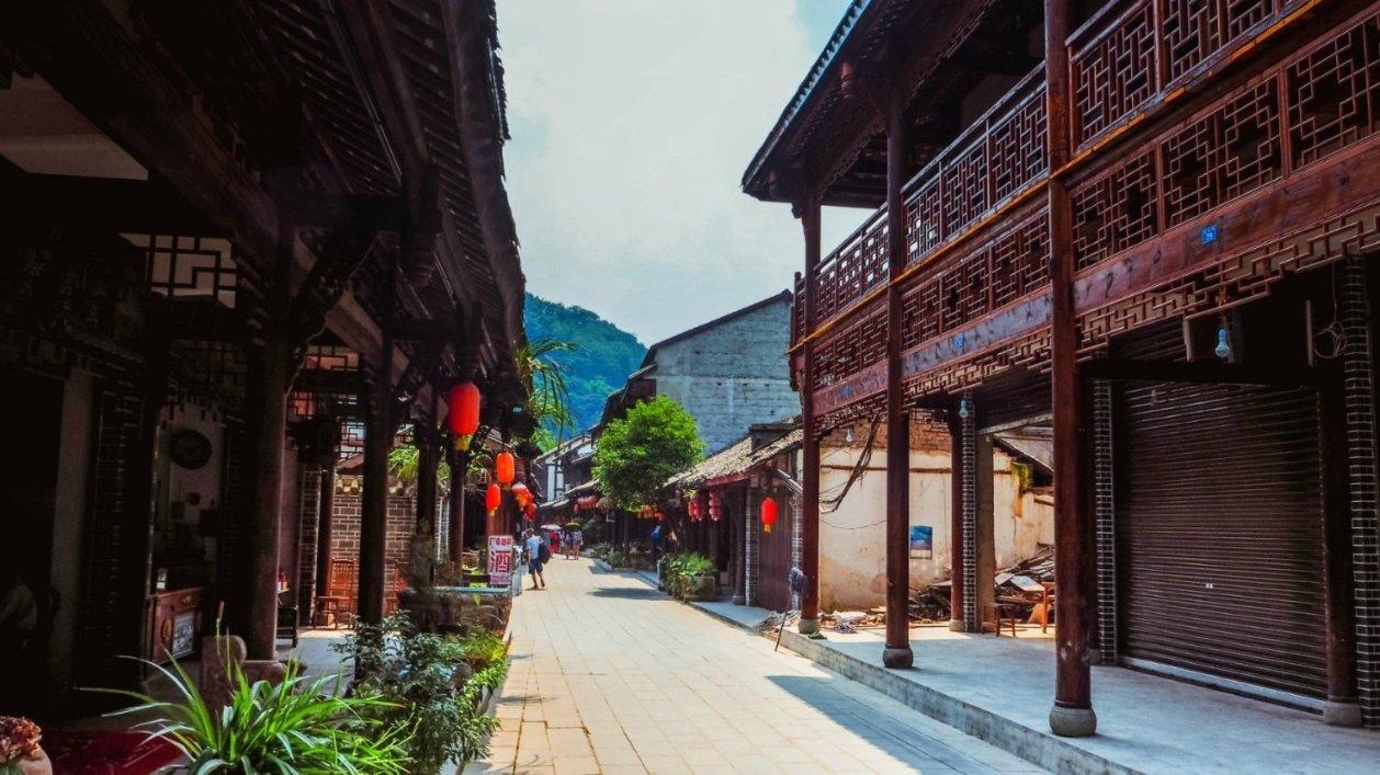 《沙丘2》登上《完全电影》杂志封面,IMAX 70毫米胶片海报同时曝光